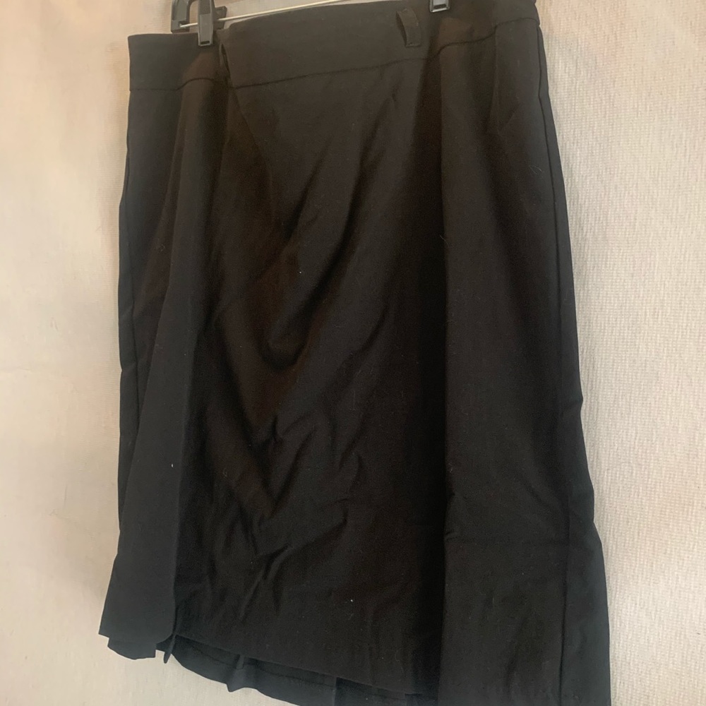 Black pencil skirt